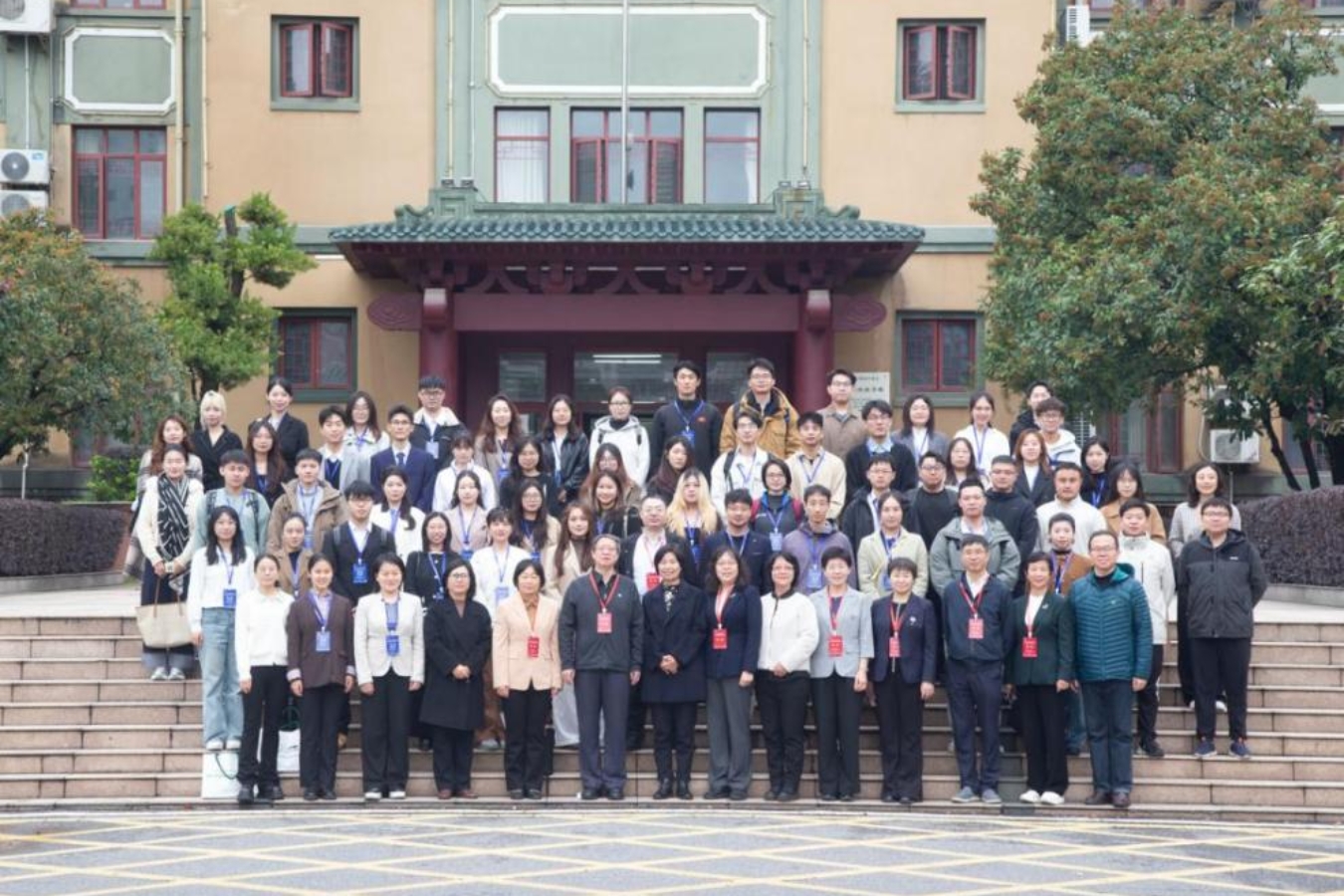 692dd75f3e6049e4882bd7f617d9a358